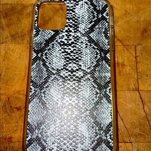 doesn’t fit the phone i have